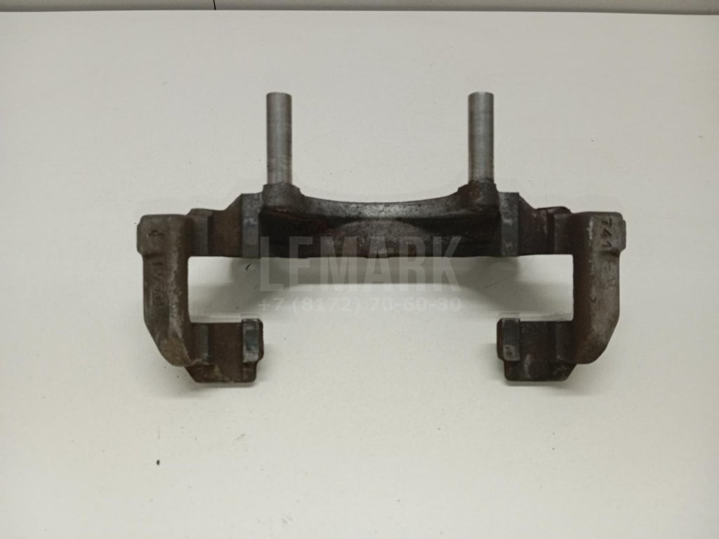 Скоба суппорта переднего для  Audi A4 [B6] 2000-2004