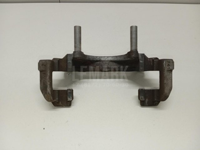 Скоба суппорта переднего