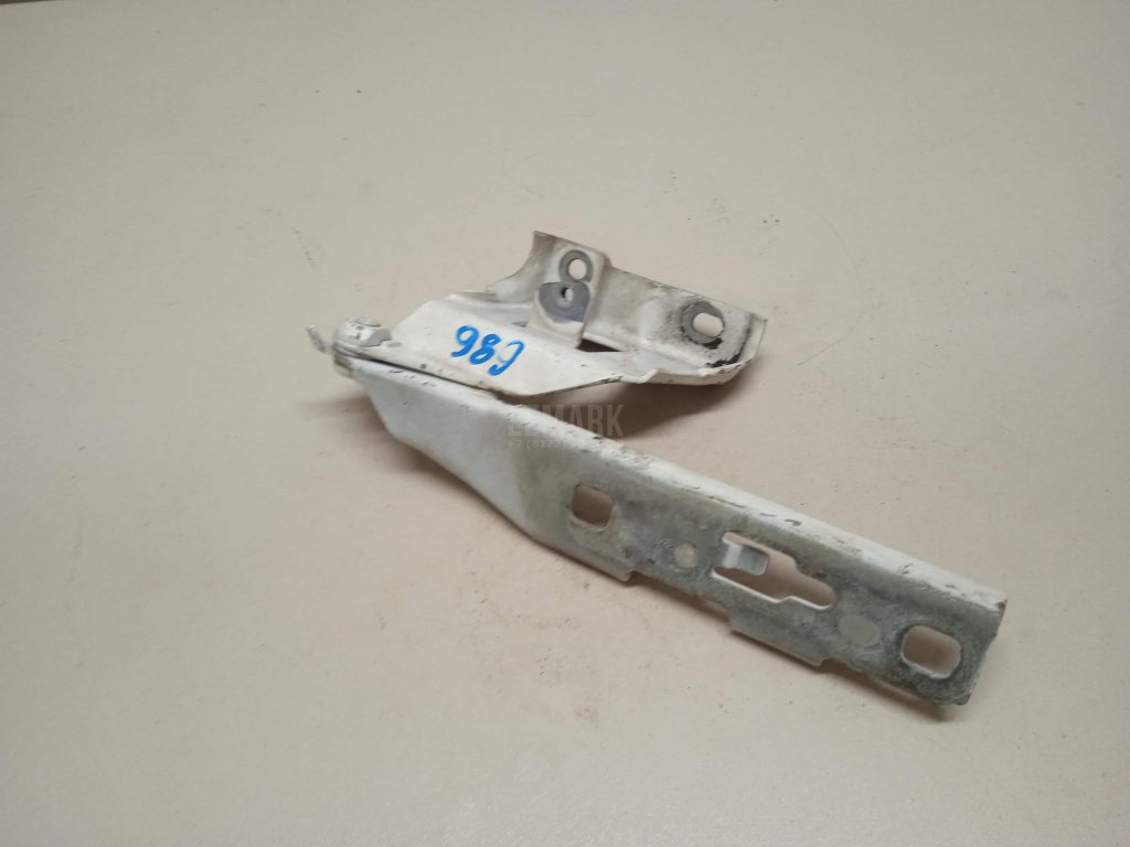 Петля капота левая