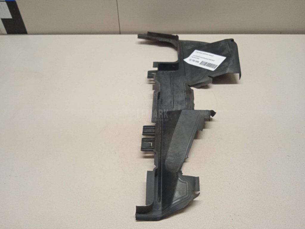 Воздуховод радиатора правый