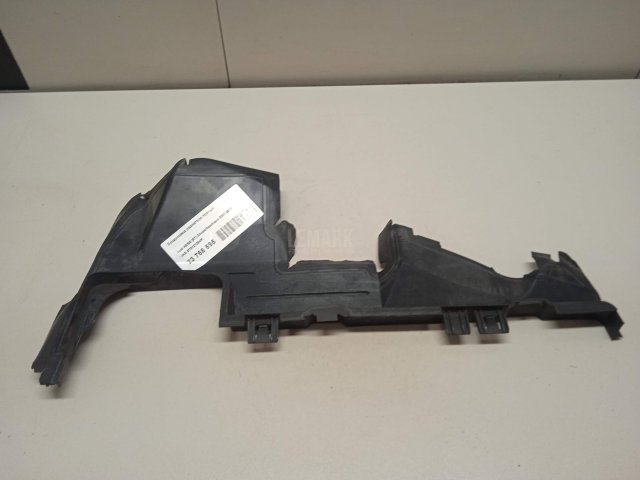 Воздуховод радиатора правый