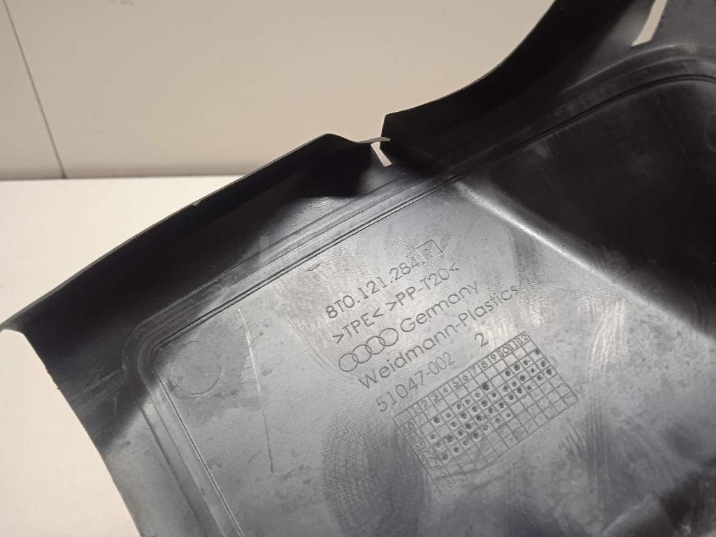 Воздуховод радиатора правый