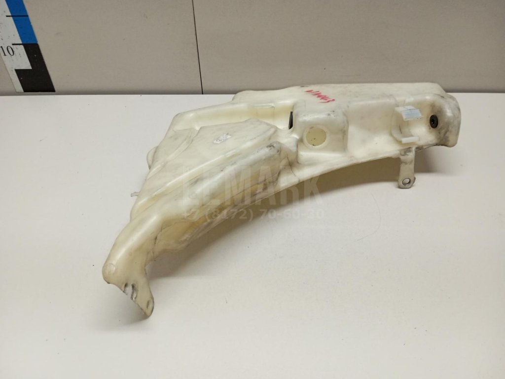 Бачок омывателя лобового стекла