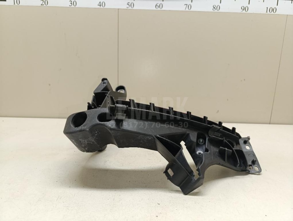 Кронштейн крепления фары