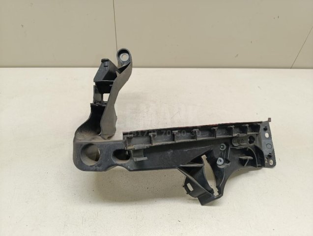 Кронштейн крепления фары