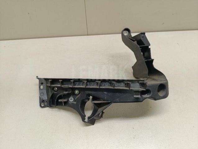 Кронштейн крепления фары