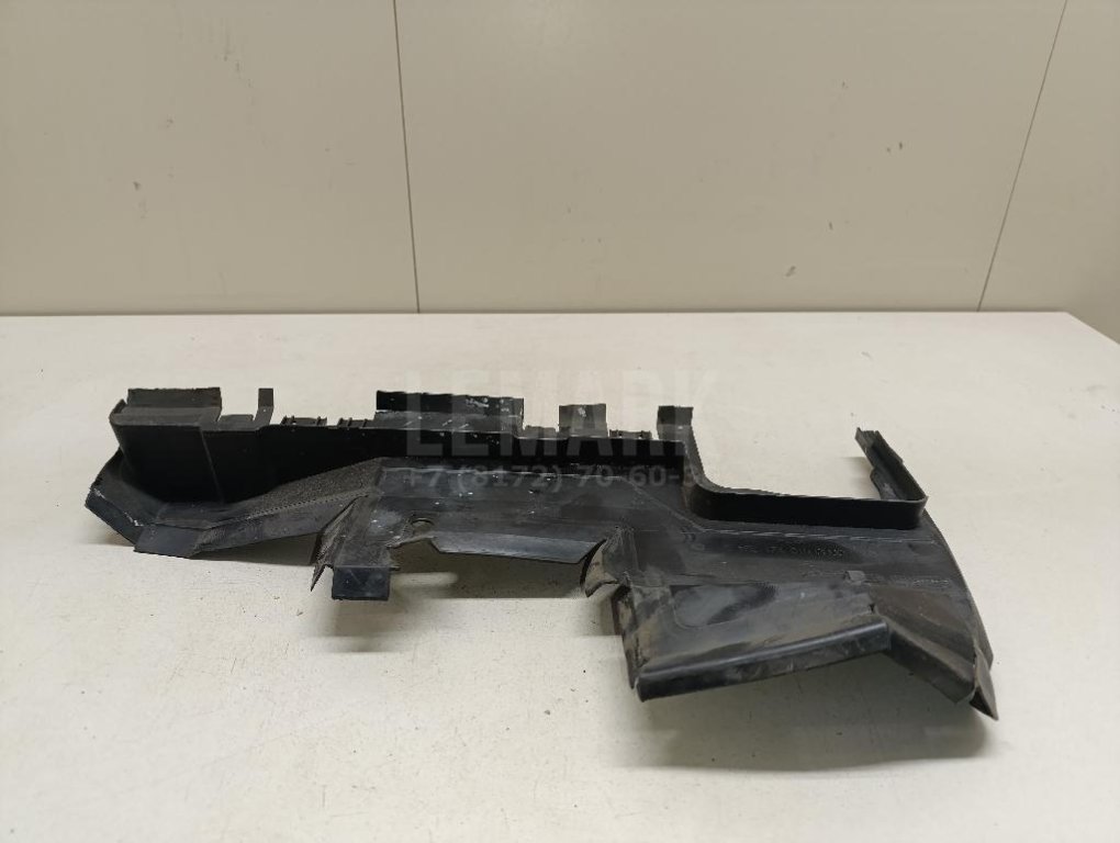 Воздуховод радиатора правый