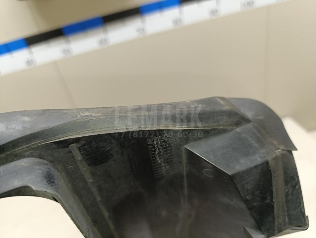 Воздуховод радиатора правый