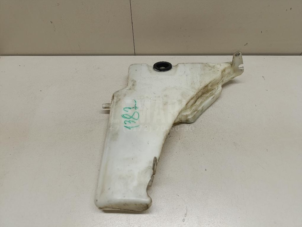 Бачок омывателя лобового стекла