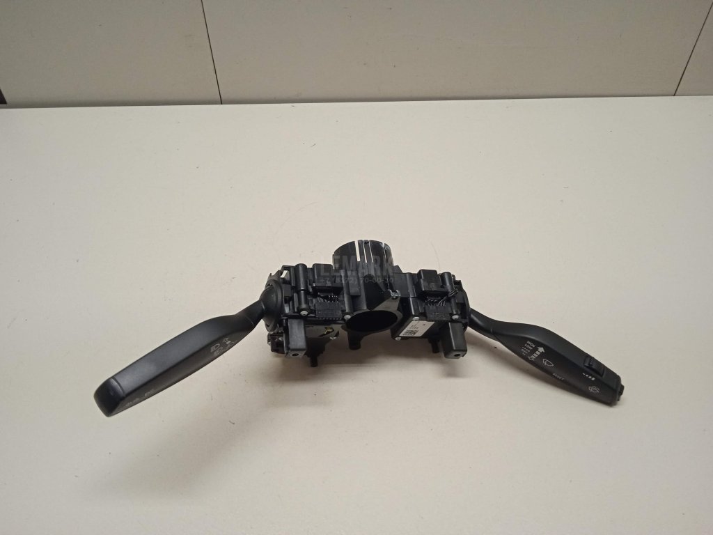 Переключатель подрулевой в сборе