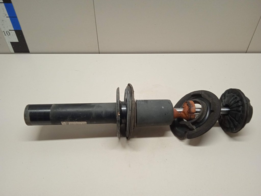 Амортизатор передний