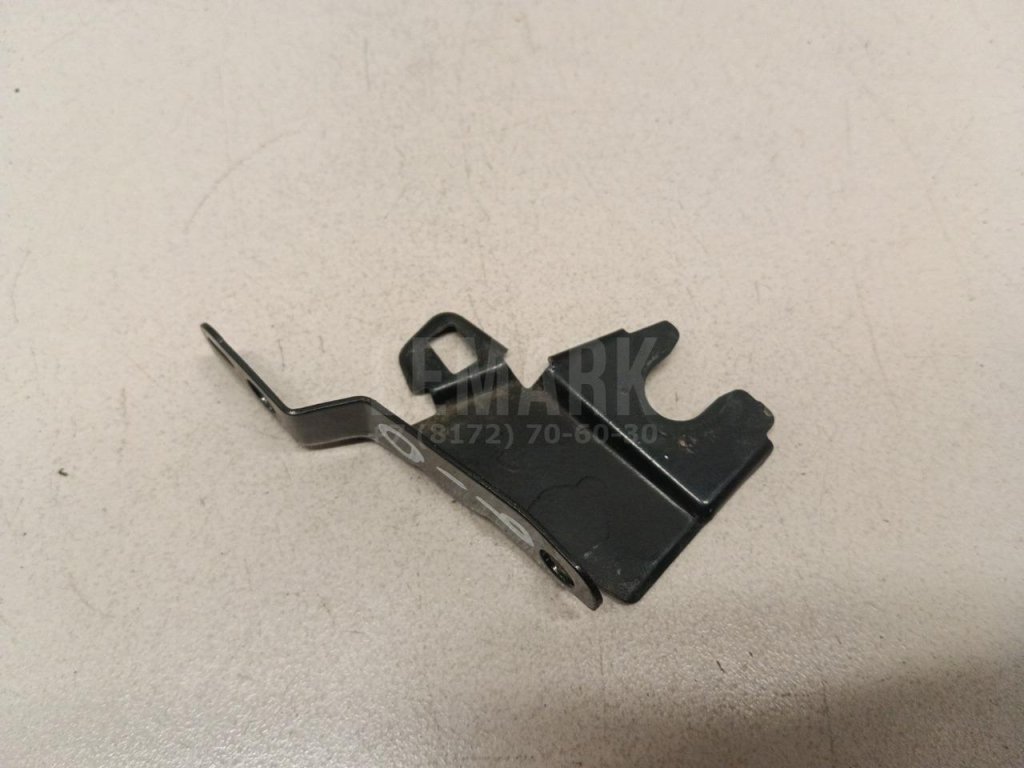 Кронштейн фар левый