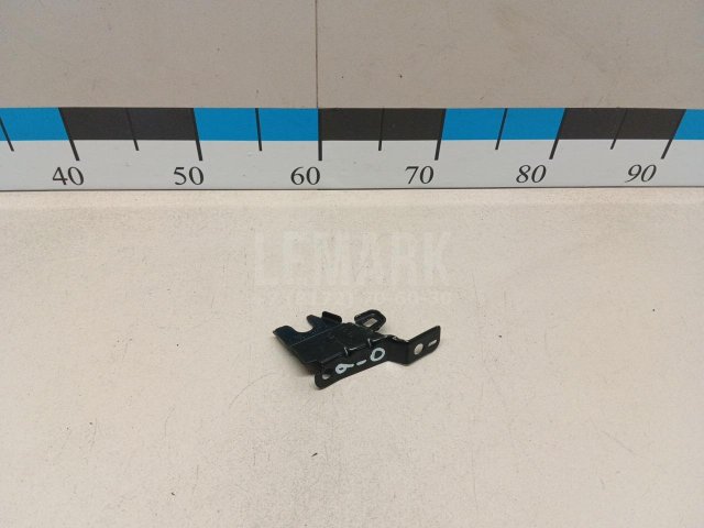 Кронштейн фар левый