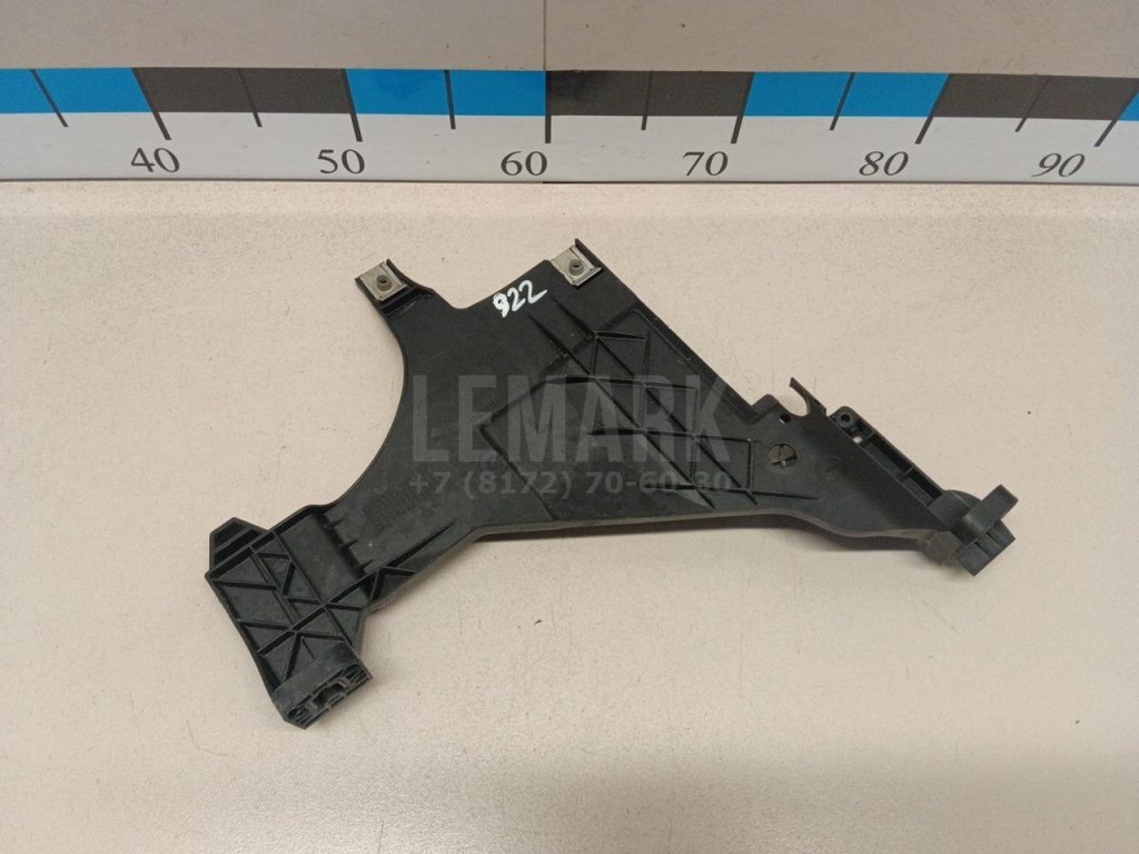 Кронштейн фар левый