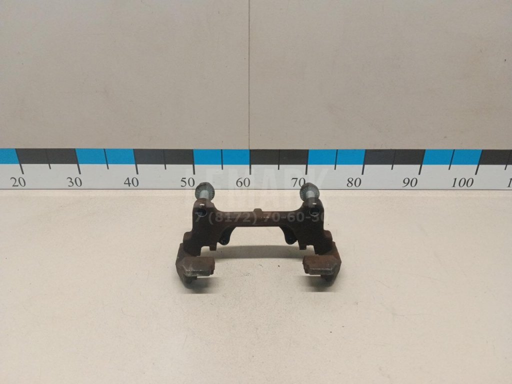 Скоба суппорта переднего