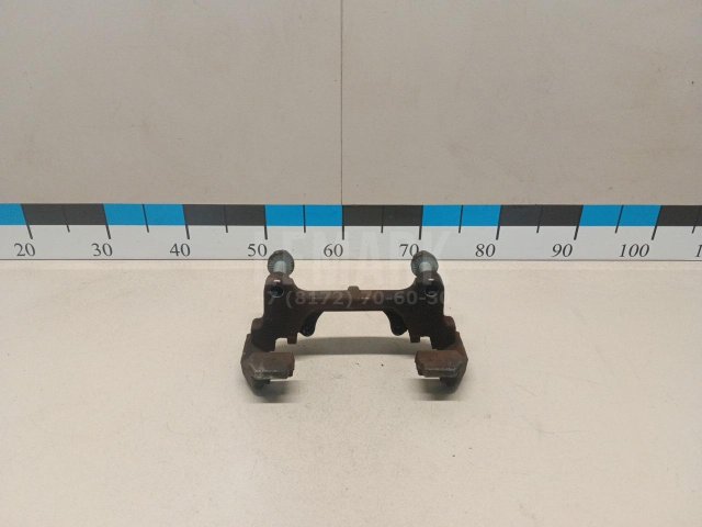 Скоба суппорта переднего