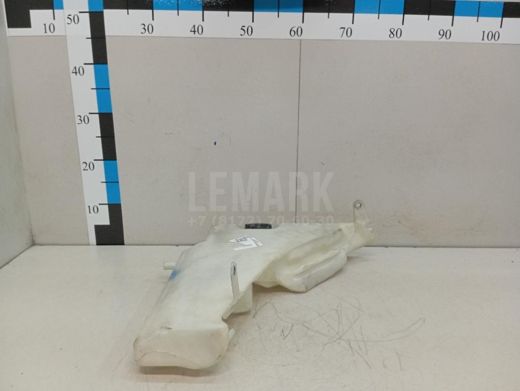 Бачок омывателя лобового стекла