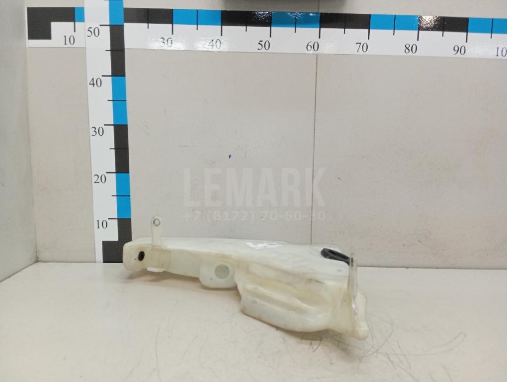 Бачок омывателя лобового стекла