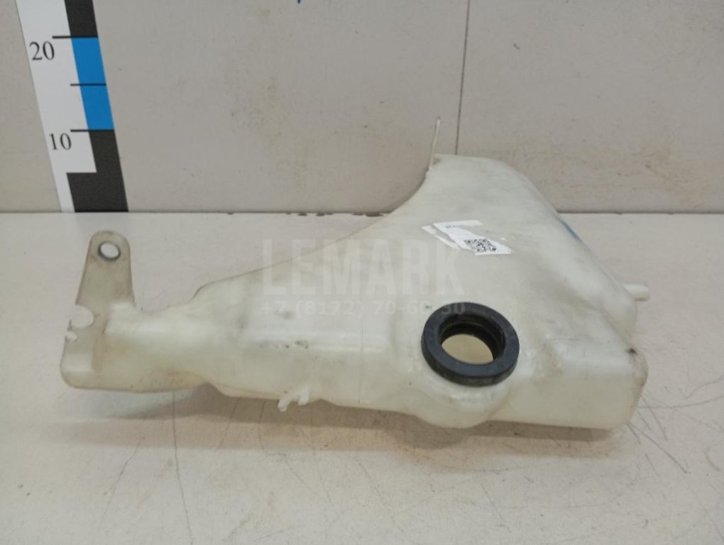 Бачок омывателя лобового стекла