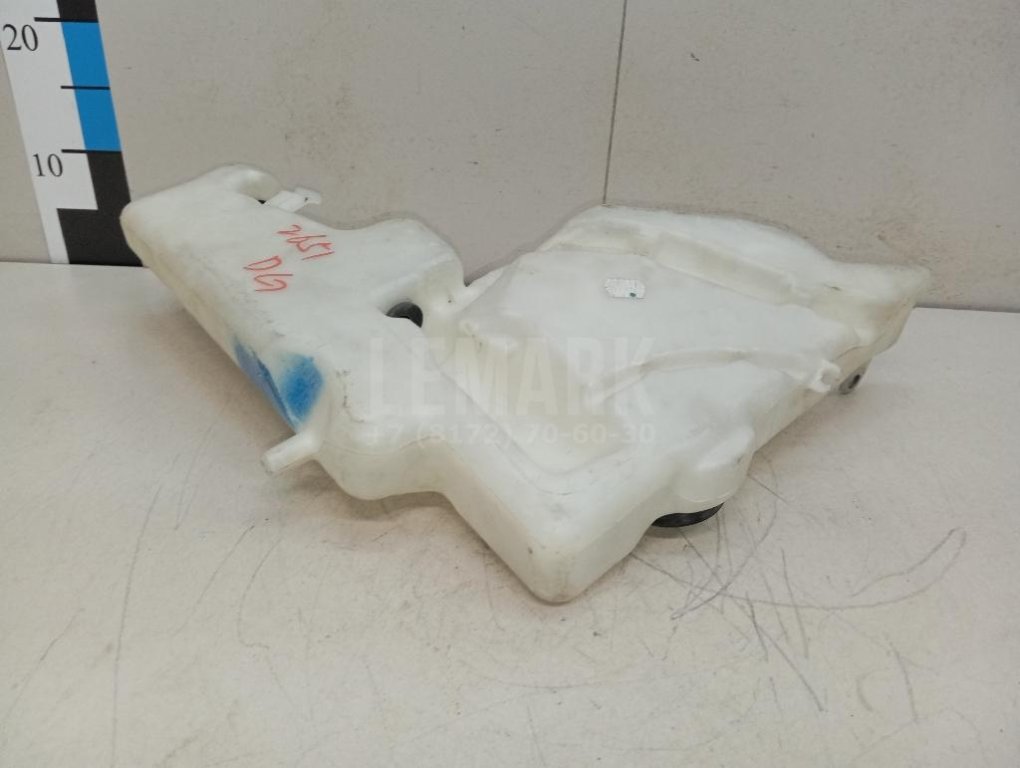 Бачок омывателя лобового стекла