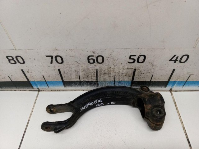 Кронштейн амортизатора