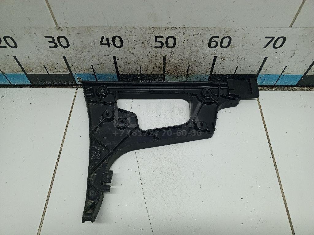 Направляющая заднего бампера правая