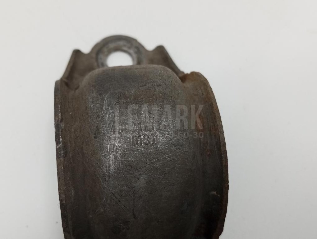 Кронштейн крепления переднего стабилизатора