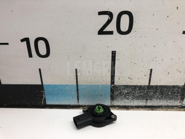 Датчик положения воздушных заслонок