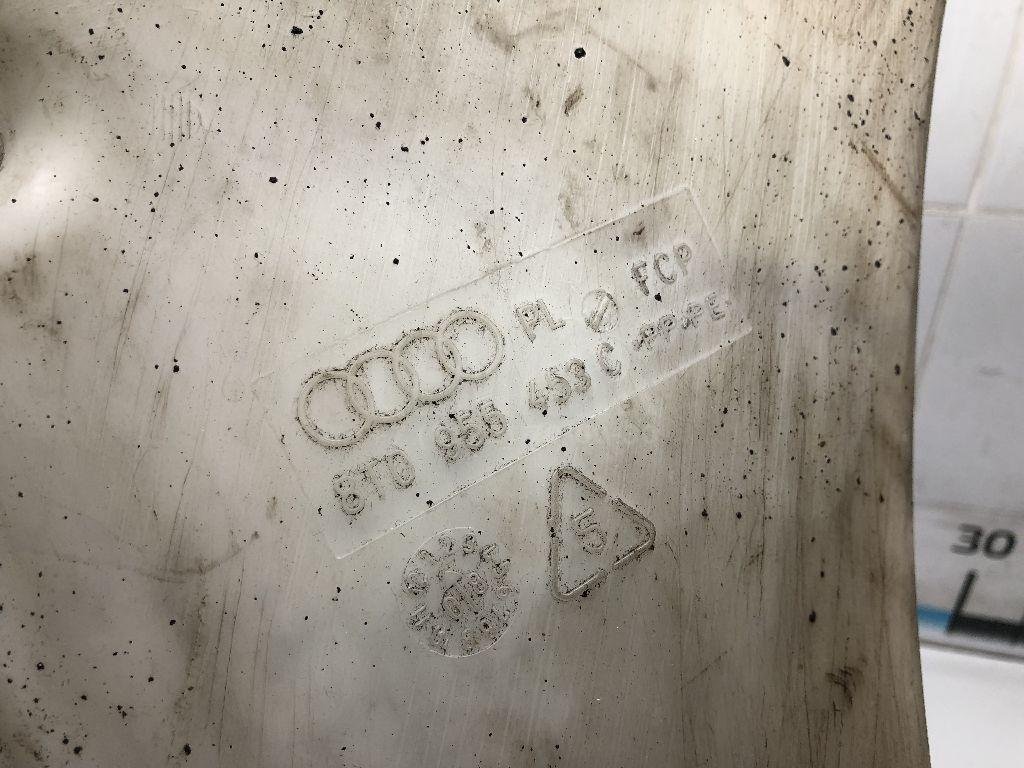 Бачок омывателя лобового стекла