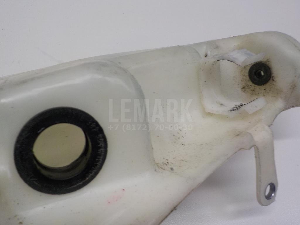 Бачок омывателя лобового стекла