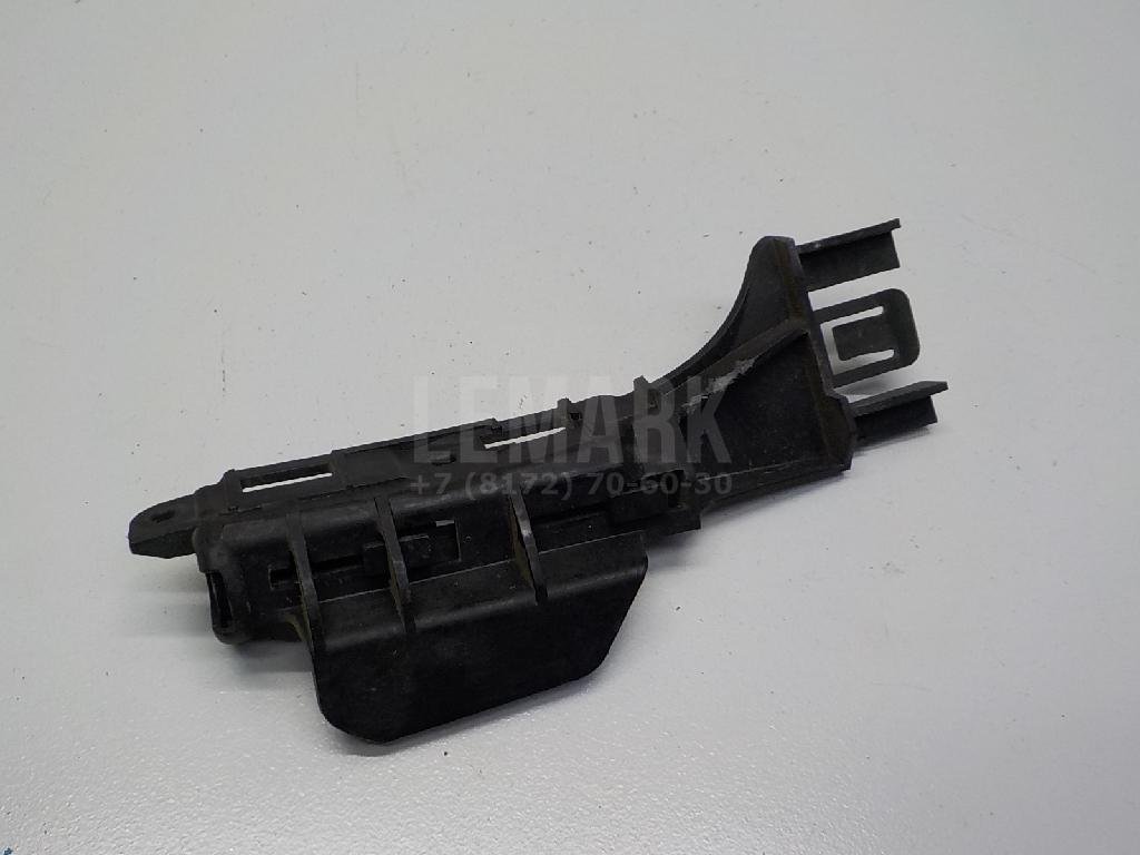 Направляющая заднего бампера левая