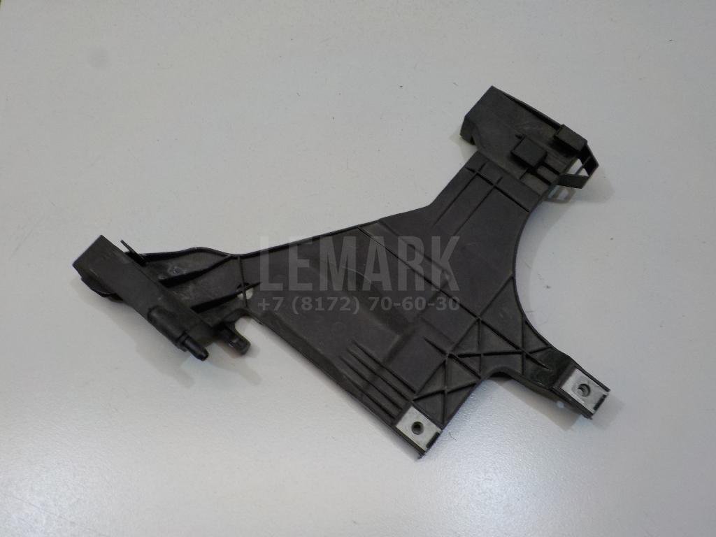 Кронштейн фар правый для  Audi A3 [8PA] Sportback 2004-2013