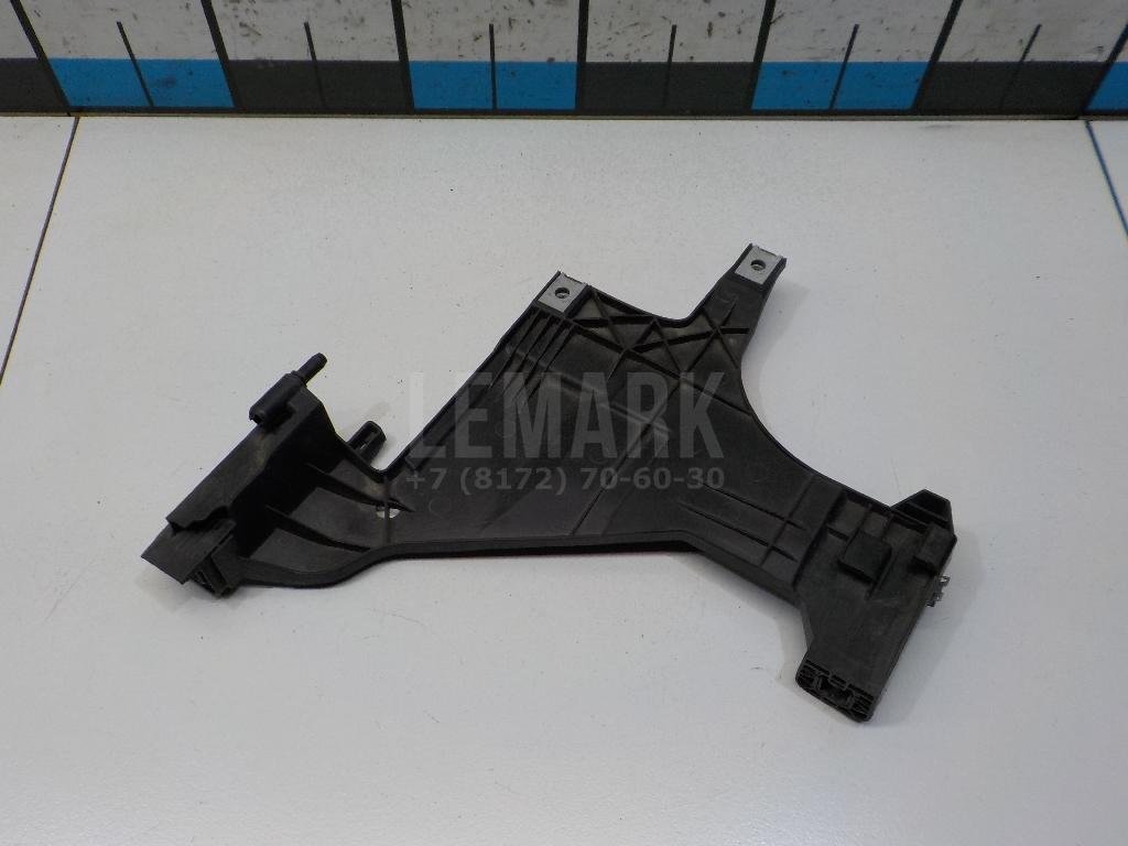 Кронштейн фар левый
