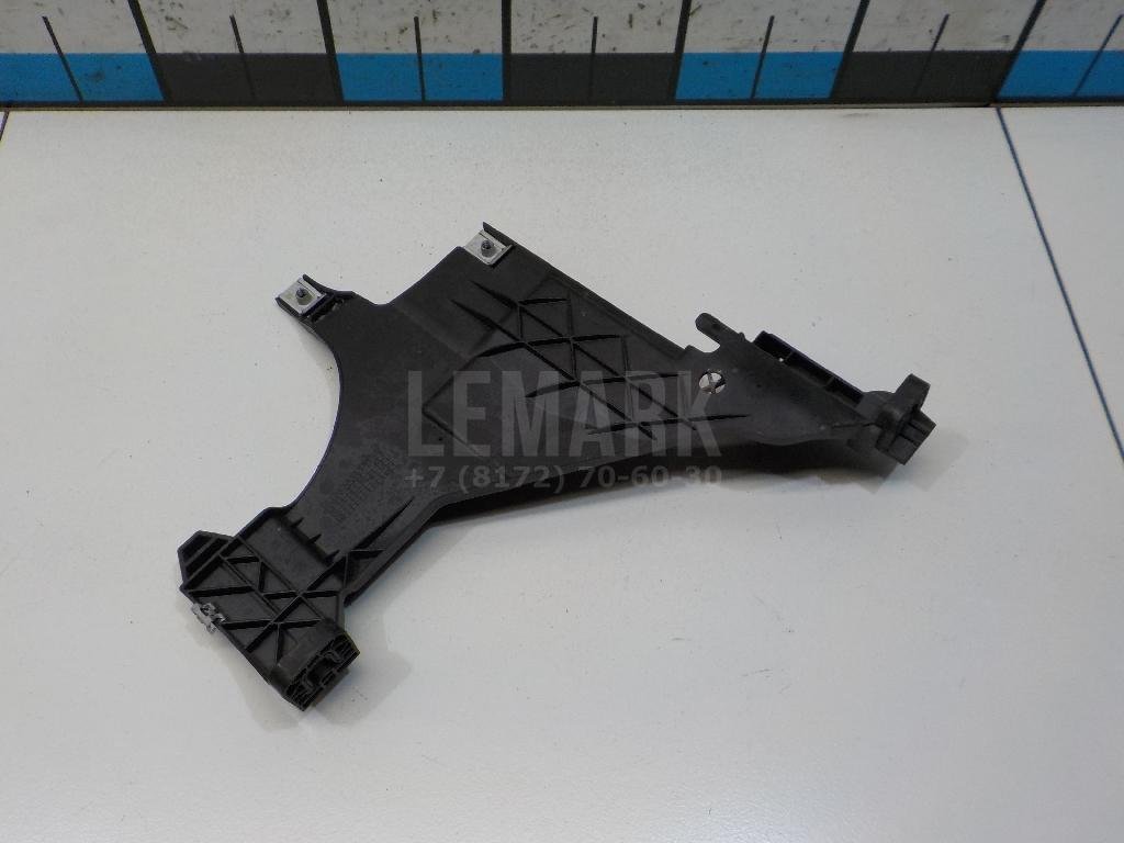 Кронштейн фар левый