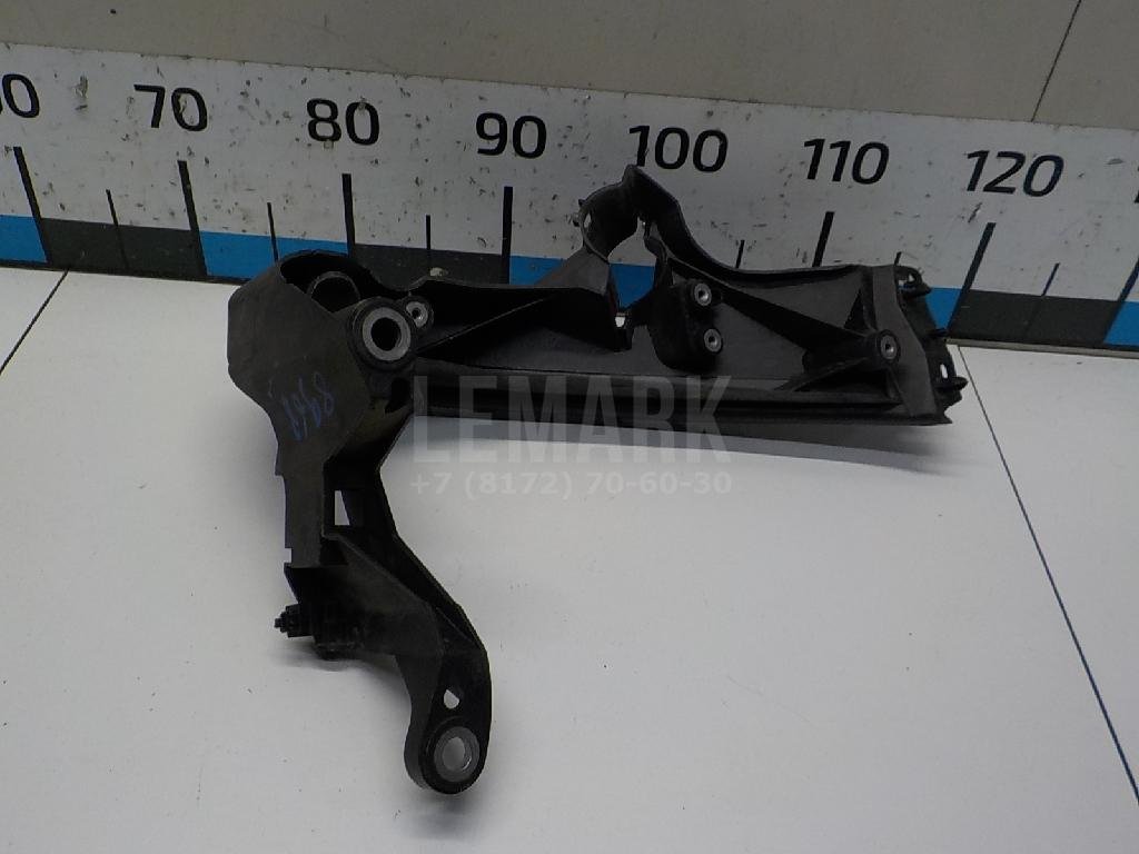 Кронштейн крепления фары