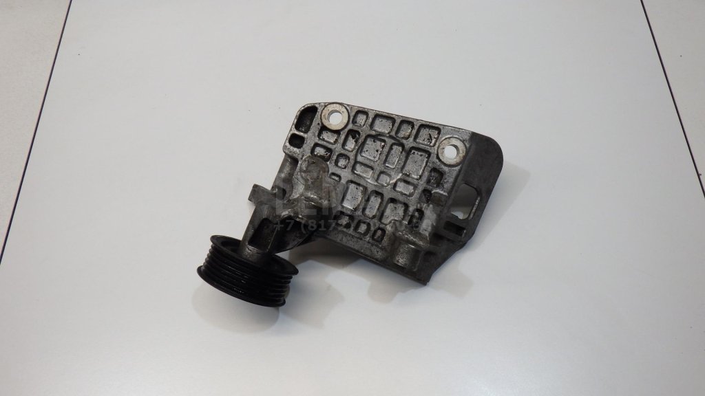 Кронштейн генератора