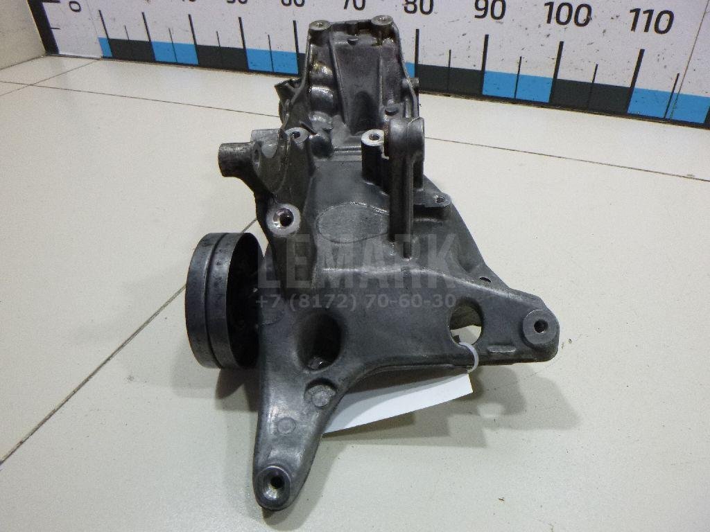 Кронштейн генератора