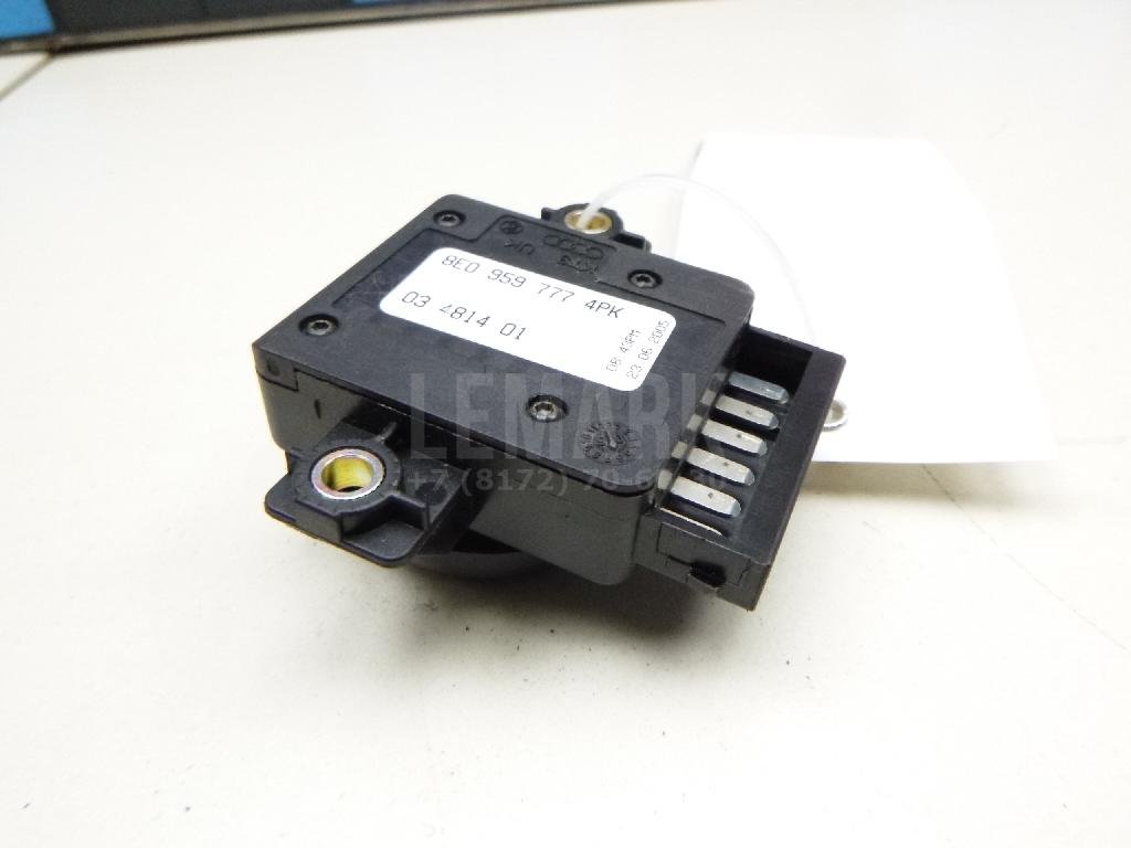 Кнопка регулировки сиденья