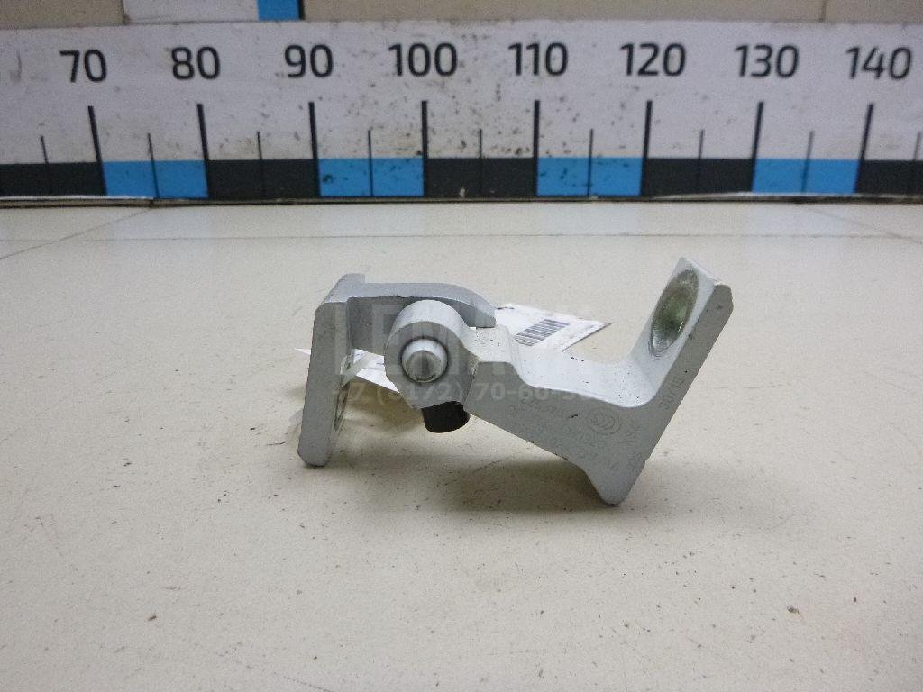 Петля двери