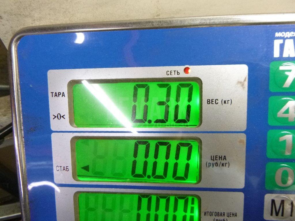 Петля двери