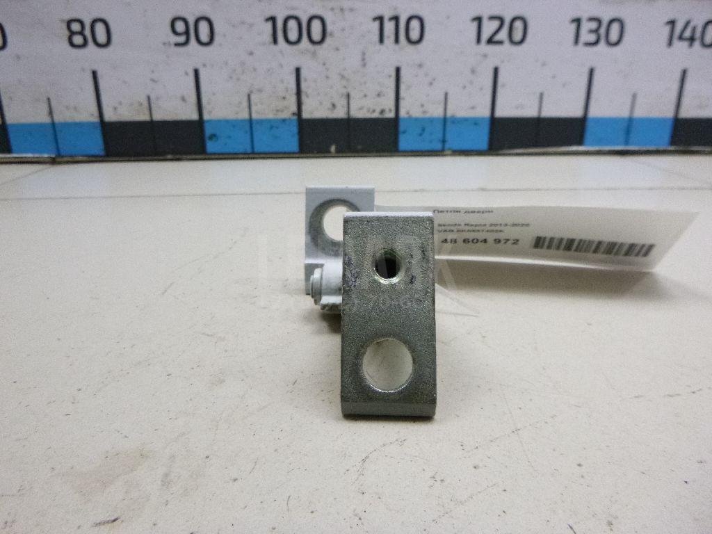 Петля двери