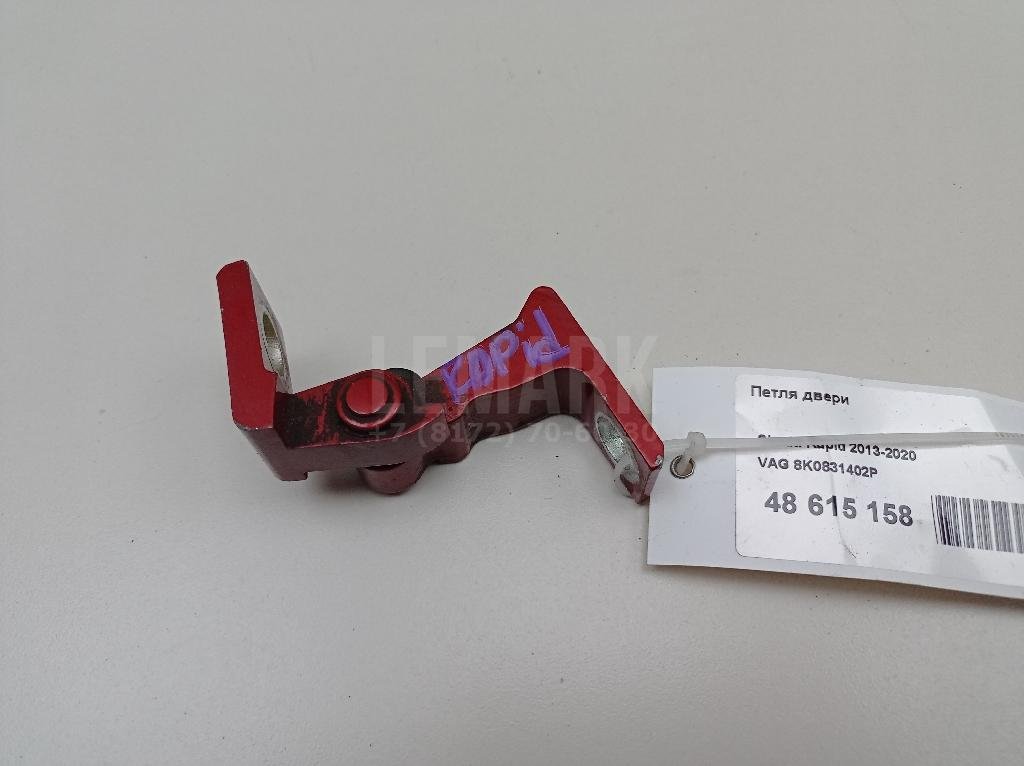 Петля двери