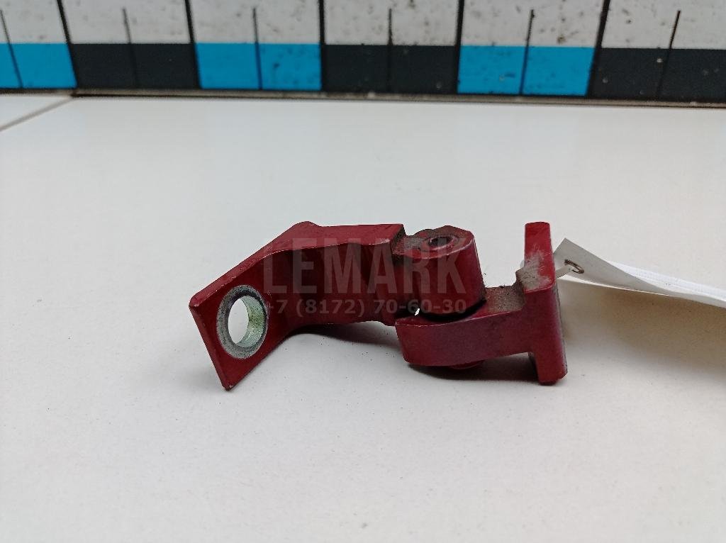 Петля двери