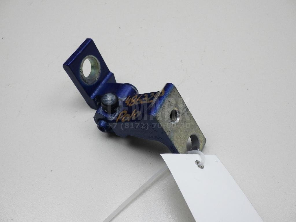 Петля двери