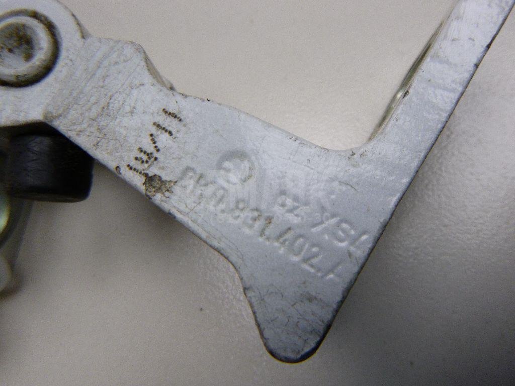 Петля двери для  Audi A4 [B9] 2015