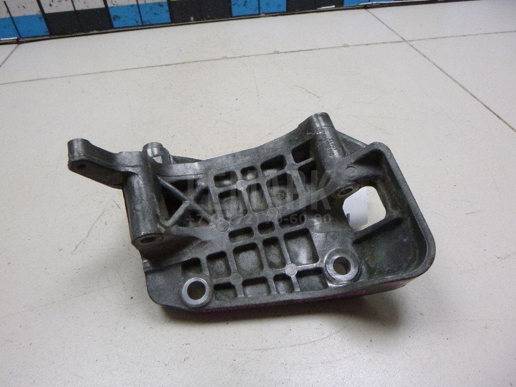 Кронштейн генератора