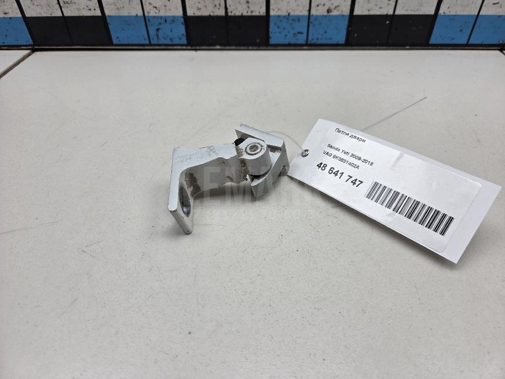 Петля двери для  Audi A1 (8X) 2010-2018