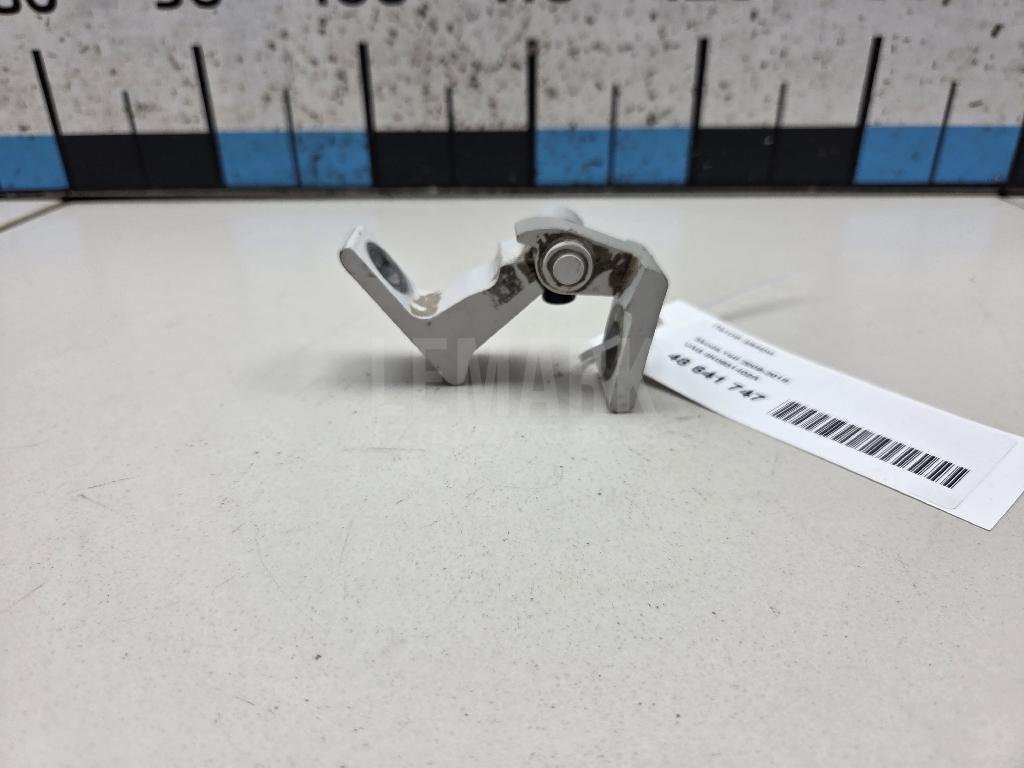 Петля двери для  Audi A1 (8X) 2010-2018