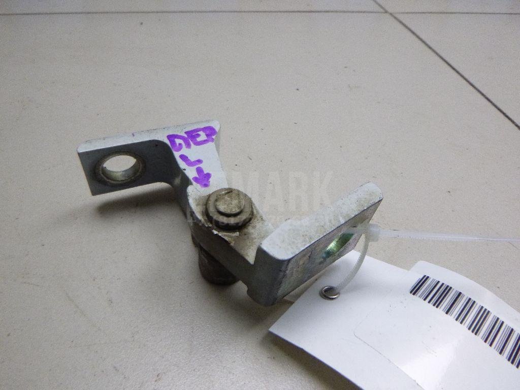 Петля двери