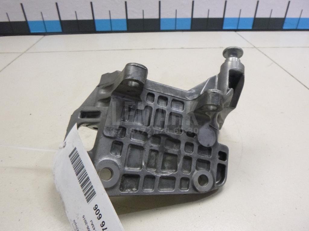 Кронштейн генератора